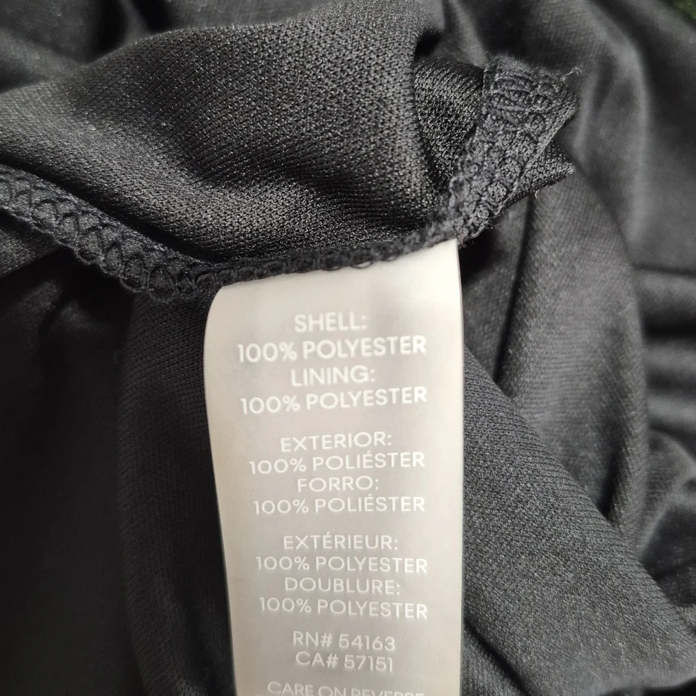 Calvin Klein - Picture 7 of 10